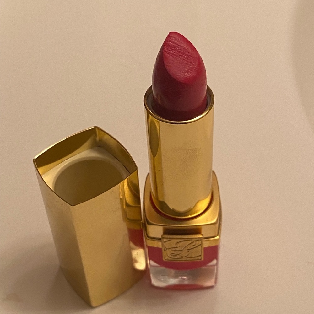 Estée Lauder lipstick and gloss